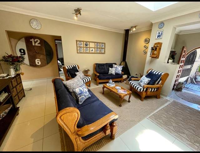 6 BEDROOM HOUSE FOR SALE IN KENMARE